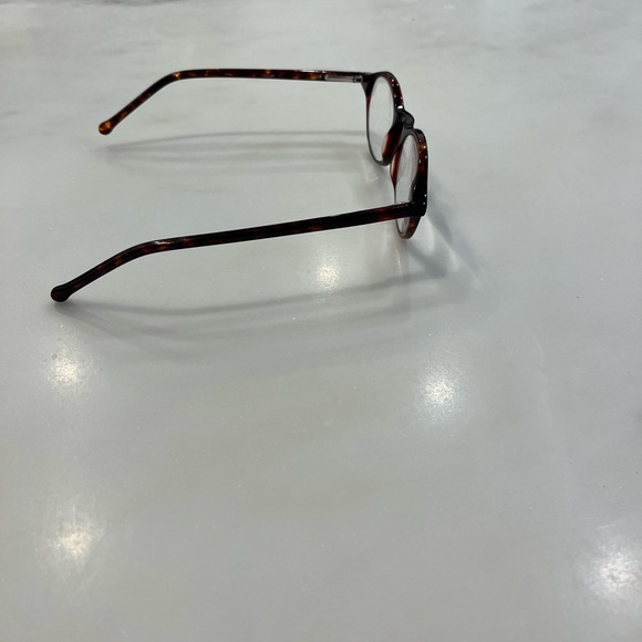 (Prescription) glasses from reading glasses.com. Tortoise frames in Oscar style. - Picture 5 of 9
